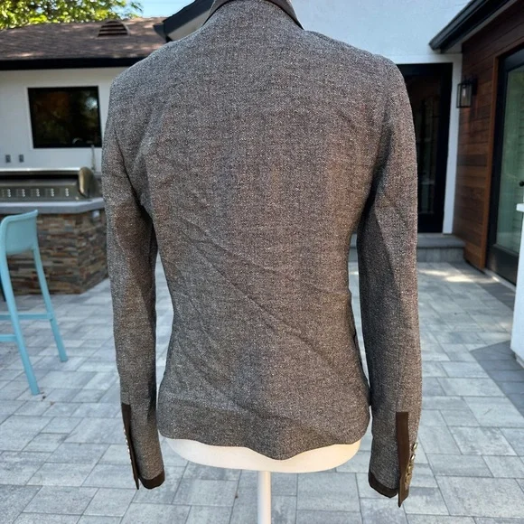 Elegant Brown Double-Breasted Women's Blazer - Picture 2 of 3